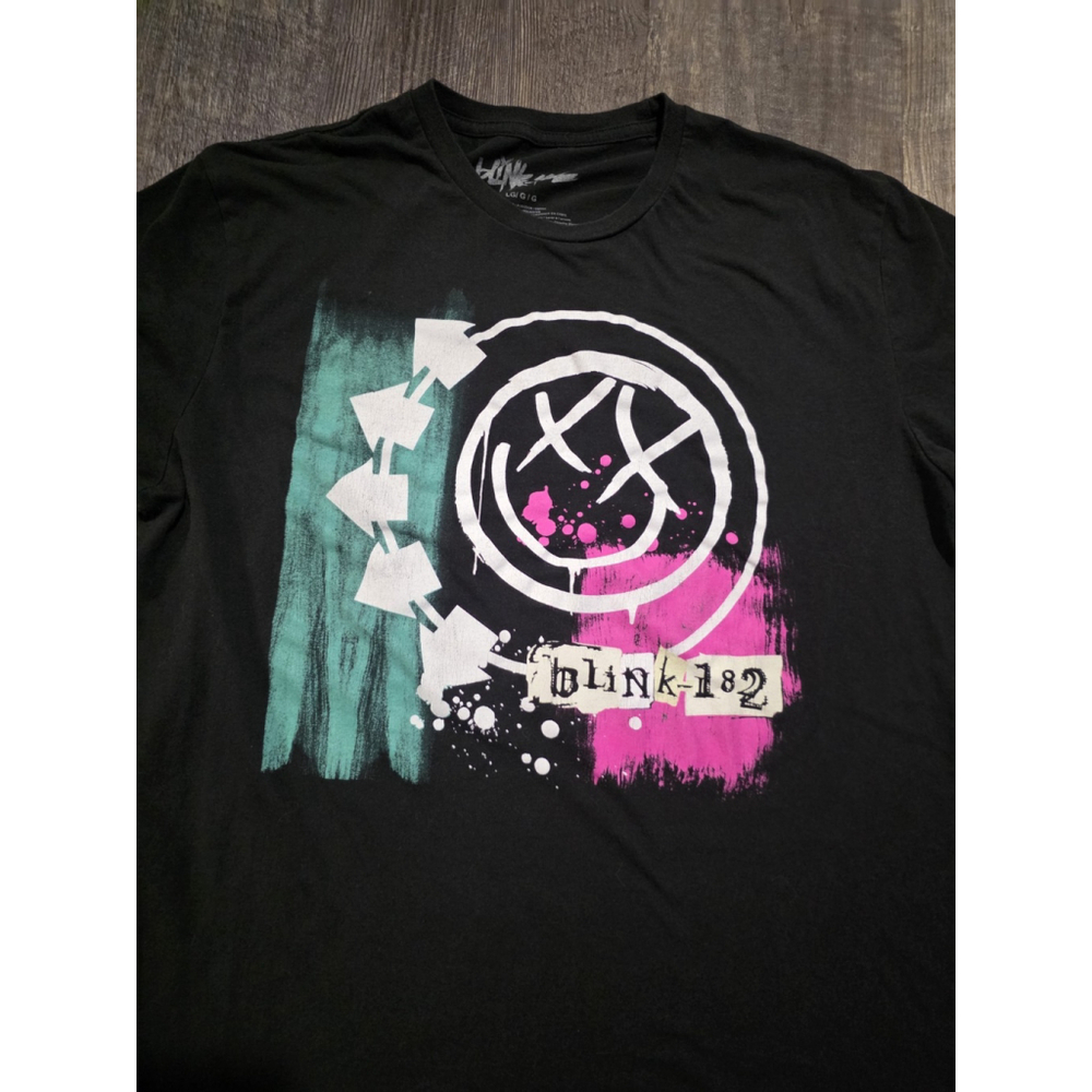 Blink 182 Size Large Unisex Band Shirt AOP